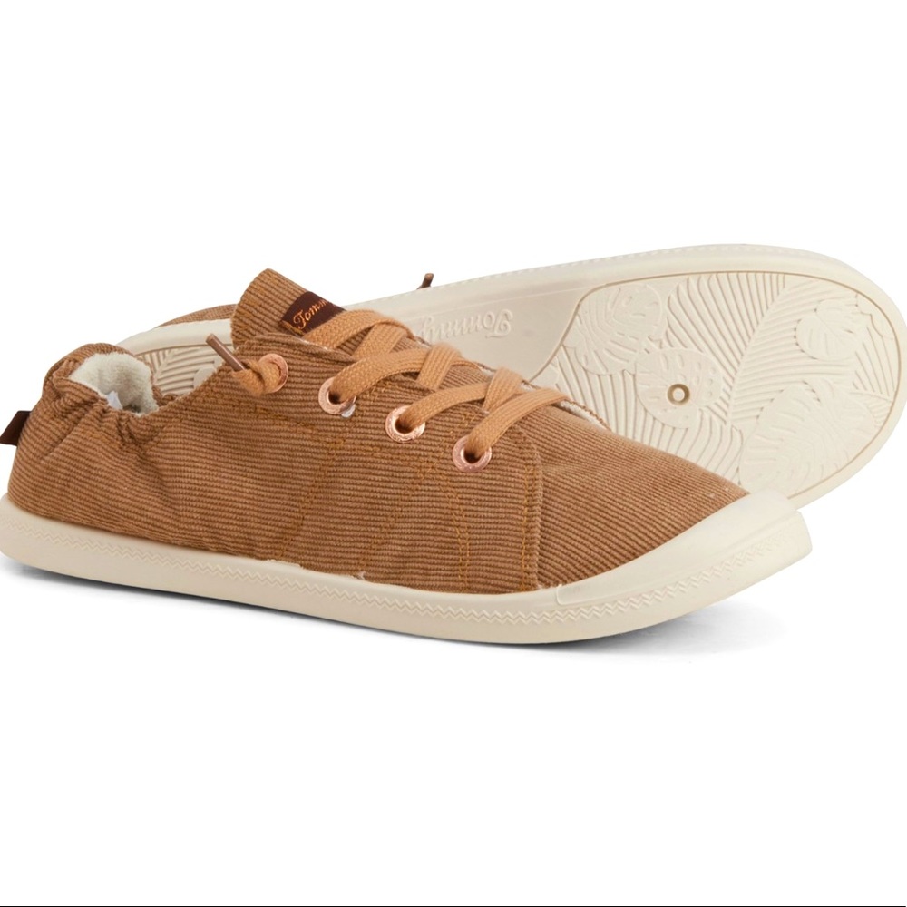 Tommy Bahama Cozy Comfort Sneakers